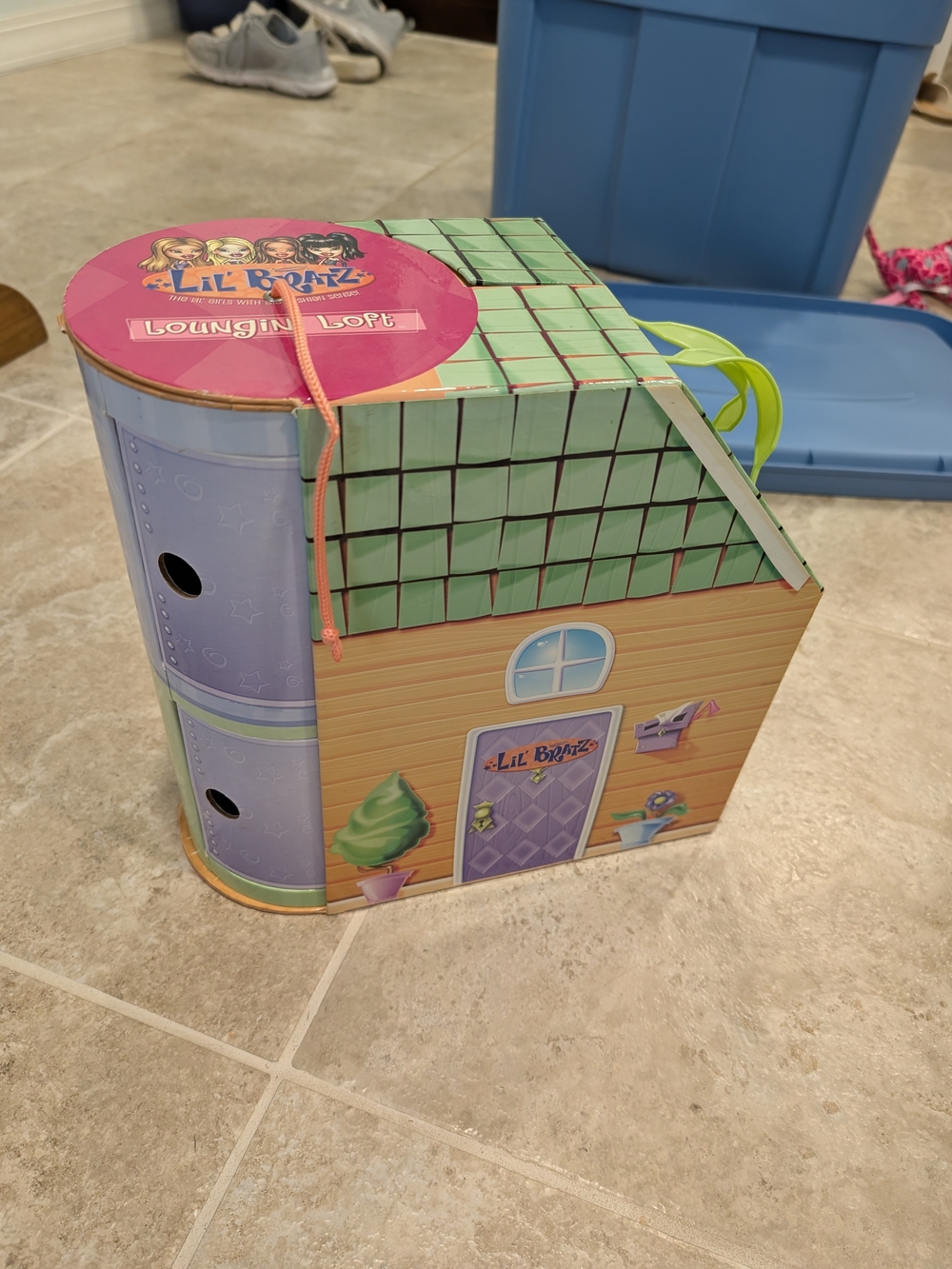 vintage Lil' Bratz Loungin' Loft fold-and-go dollhouse and carrying case